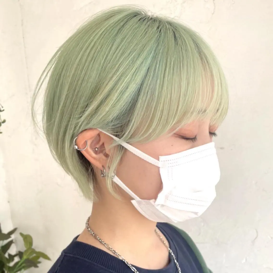 ショート カラー ショートボブ ハンサムショート 丸みショート デザインカラー ハイライトカラー ヘアカラー トリートメント 京都大人女性ショート 徒歩1分/秋山のヘアスタイル