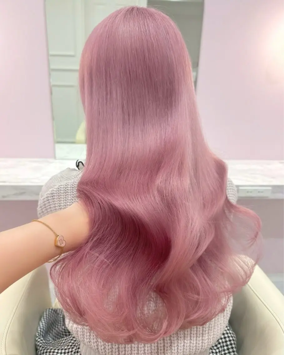 ロング カラー ブリーチ 透明感カラー ハイトーンカラー ラベンダーカラー ラベンダーピンク ヘアカラー ハイトーンカラー💞 くるみ🎀のヘアスタイル
