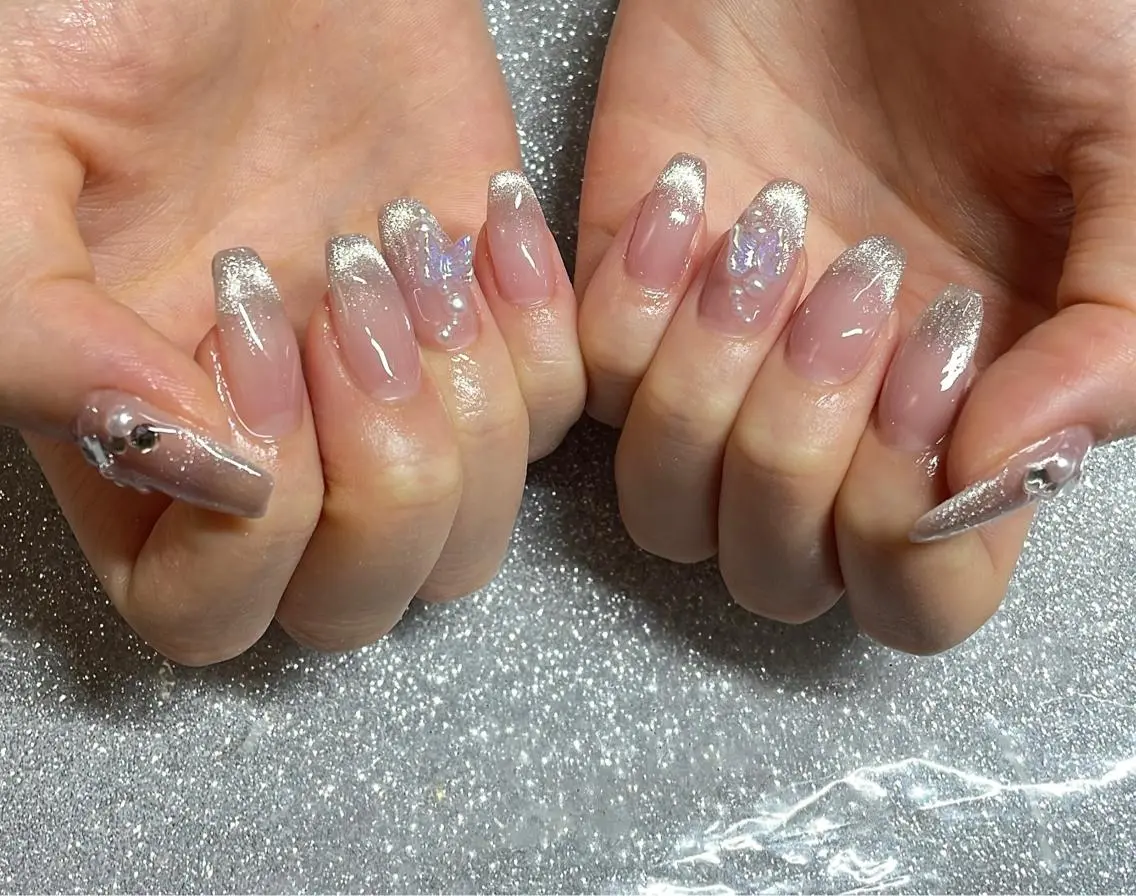 ネイル ハンドネイル VIERU 🌈🎀💖のネイルデザイン