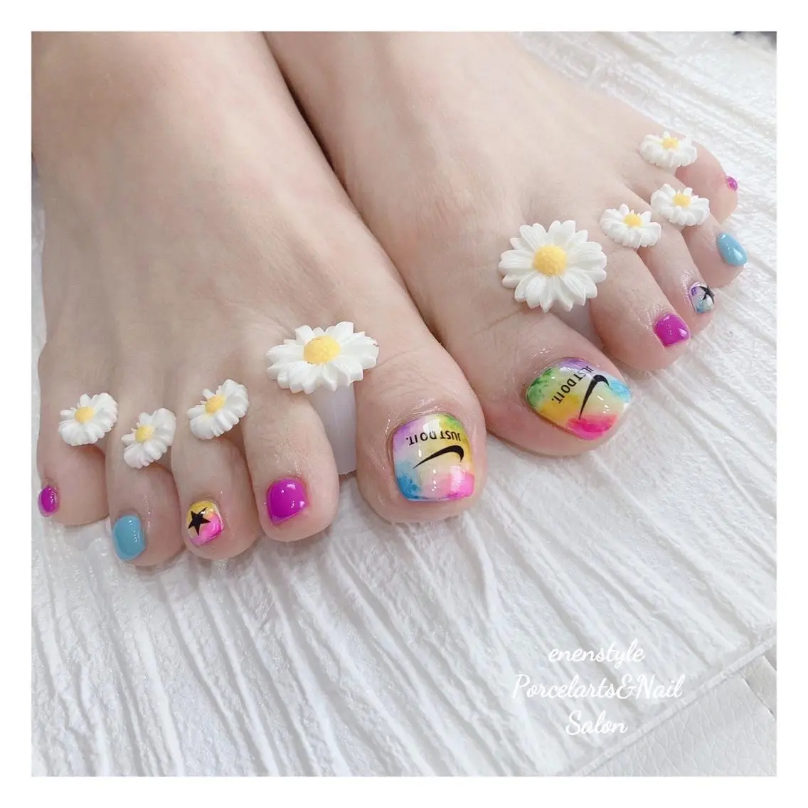 ミディアム ネイル 🐾enen style 🐾のネイルデザイン