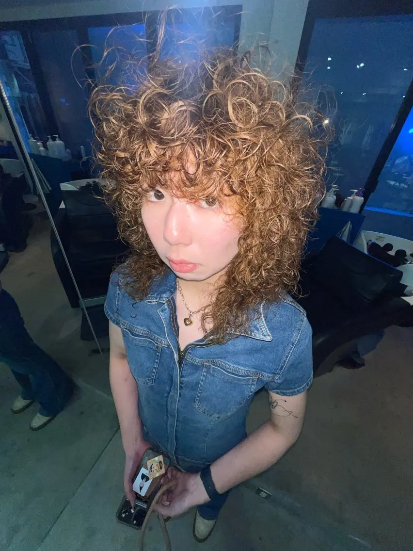 ロング カラー パーマ カット ヘアカラー パーマ スパイラルパーマ 🌐hina⭐️のヘアスタイル