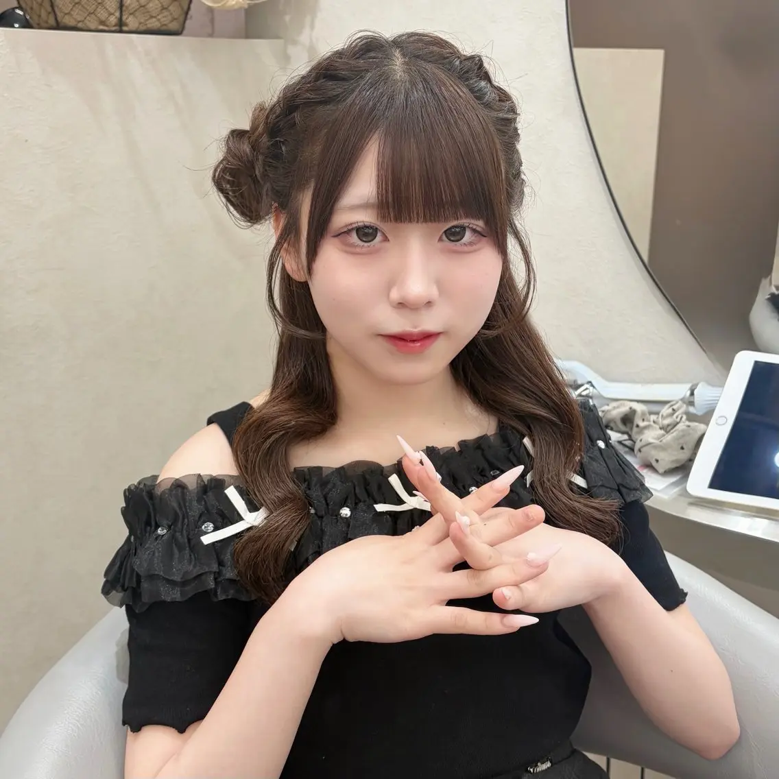セミロング ヘアアレンジ ヘアセット Rio🎀ブリーチ なし透明感♡顔周り♡のヘアスタイル