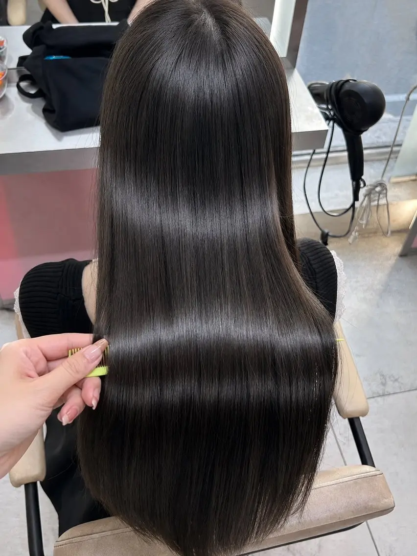 ロング 髪質改善 縮毛矯正 yui/表参道 ラベンダーカラーのヘアスタイル
