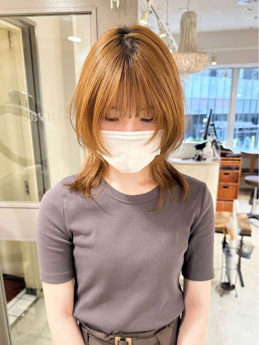 セミロング カラー パーマ ヘアアレンジ バレイヤージュ ベージュカラー ブリーチ ケアブリーチ ダブルカラー カット ヘアカラー トリートメント 🦕ウルフカット 🦕ａｋｉｈｏのヘアスタイル
