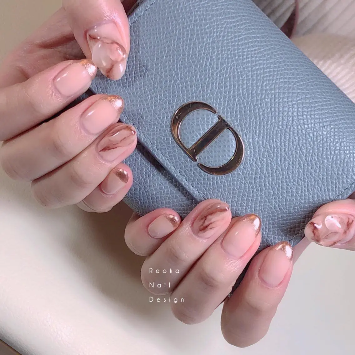 セミロング ネイル ハンドネイル Blowe ニュアンスのネイルデザイン