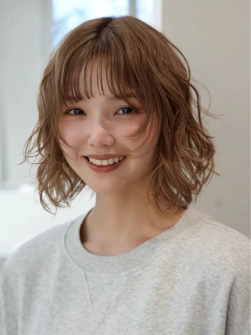 ショート パーマ ボブ 髪質改善カラー Unami 太田英寿のヘアスタイル