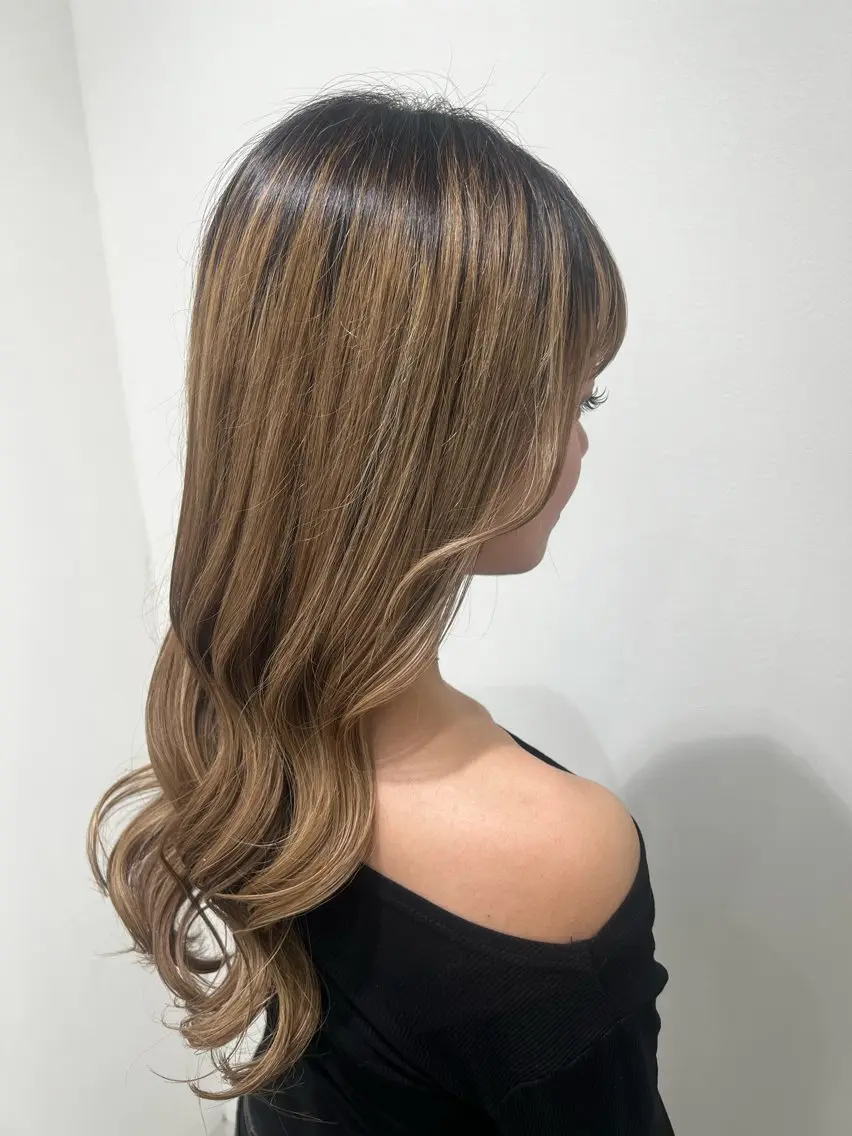ロング 顔まわりレイヤー 顔周りカット レイヤーカット Anli_ shuri.のヘアスタイル