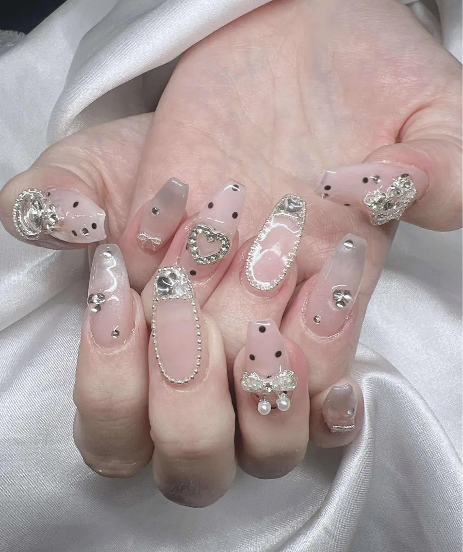 ネイル ハンドネイル Lee Nailsのネイルデザイン