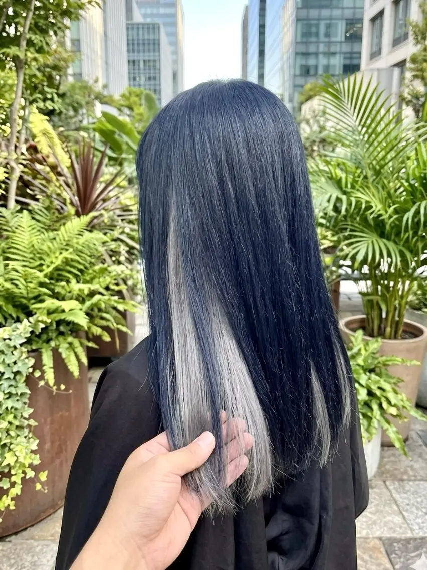〔職場でも大丈夫◎チラ見せカラー🌿〕 インナーブリーチ&ワンカラー&ナノスチームトリートメントの写真