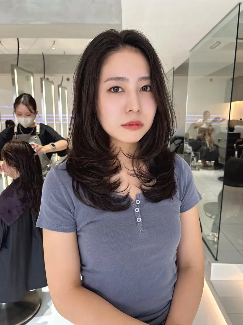ミディアム レイヤーカット mino🌼🌈 レイヤー/透明感のヘアスタイル