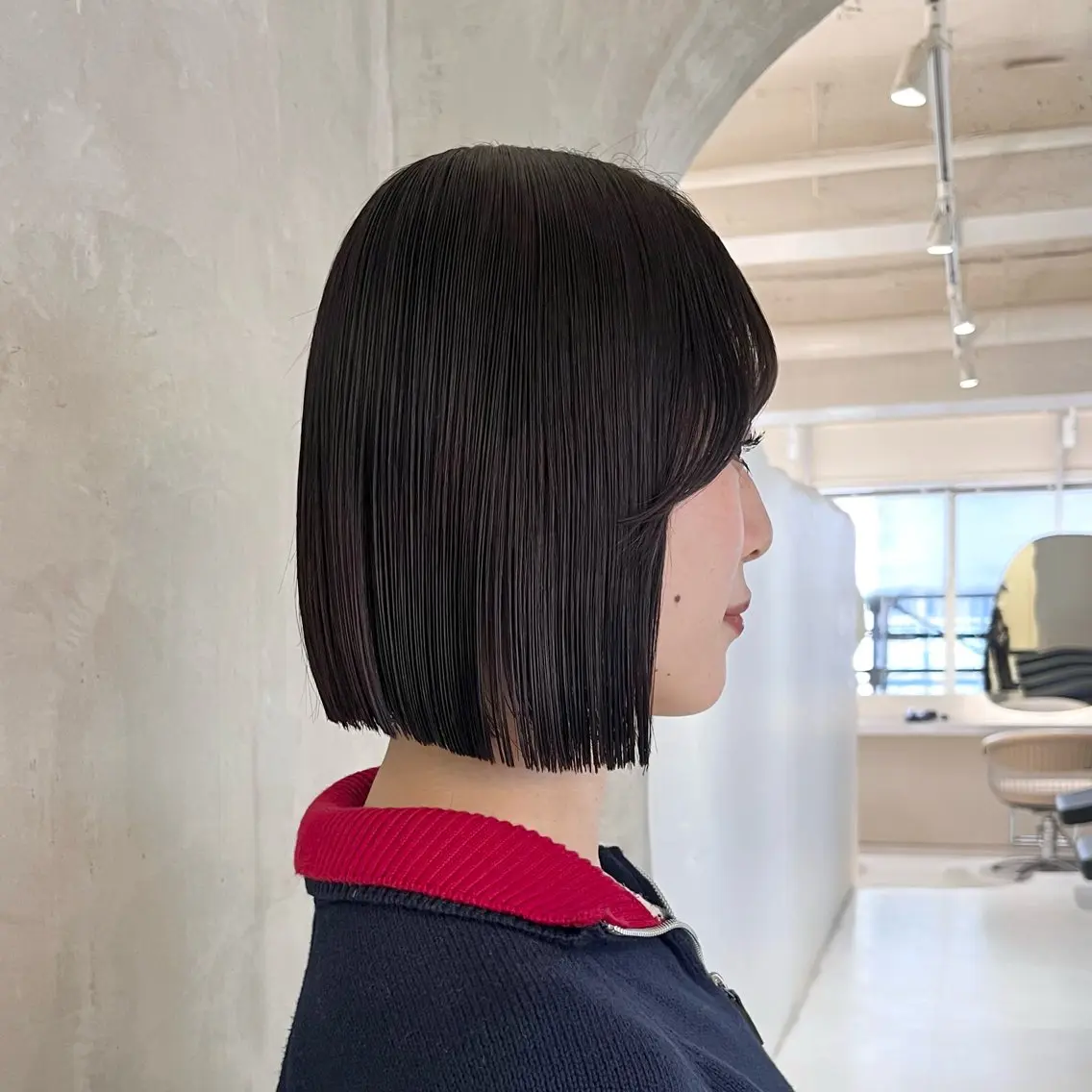 ミディアム カラー カット ヘアカラー トリートメント 切りっぱなしボブ/ 艶カラー/綾莉のヘアスタイル