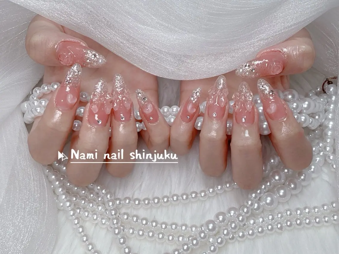 ネイル 長さ出し ガーリー 韓国ネイル ロングネイル 持ち込み ハンドネイル Nami nail salonのネイルデザイン