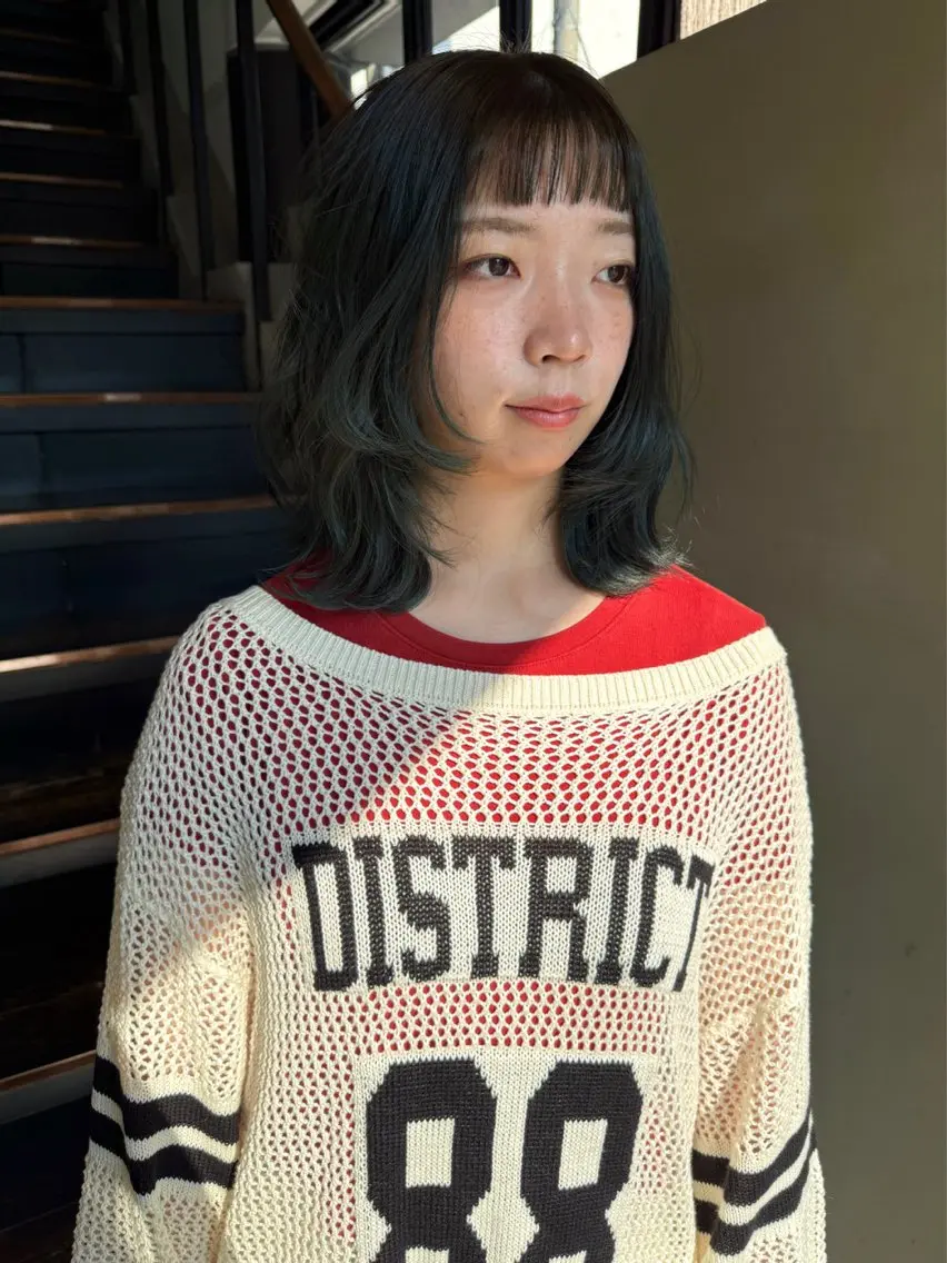 ミディアム カラー ボブレイヤー ベージュカラー ブリーチ ブラウンカラー 透明感カラー カット ヘアカラー レイヤー / ボブ/ 艶カラー/sakiのヘアスタイル