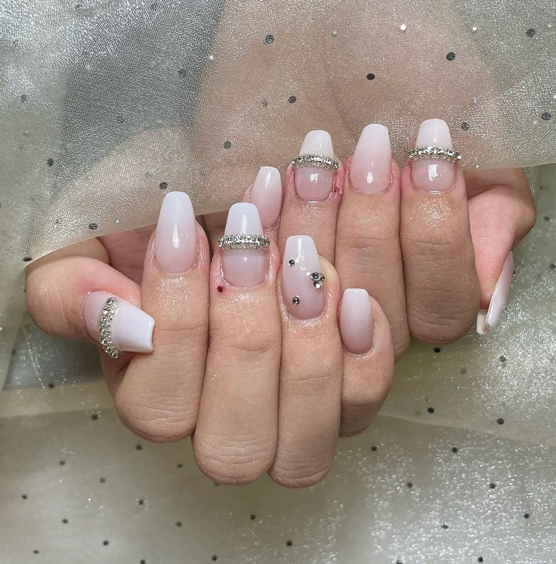 ネイル ハンドネイル ハンドケア モナ& あきのネイルデザイン