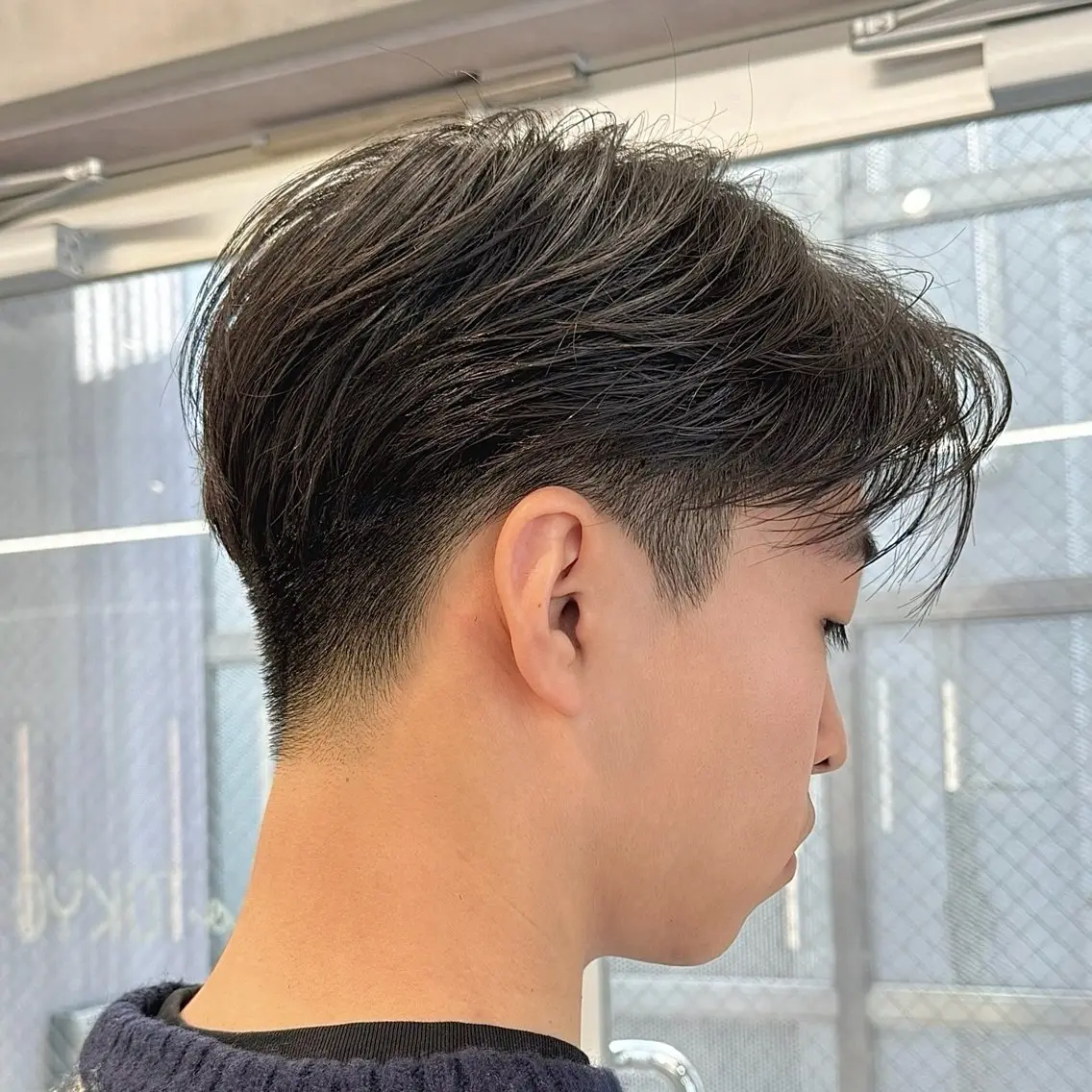 パーマ メンズ カット パーマ トリートメント ヘアセット 表参道/スパイキー /センターパートのヘアスタイル