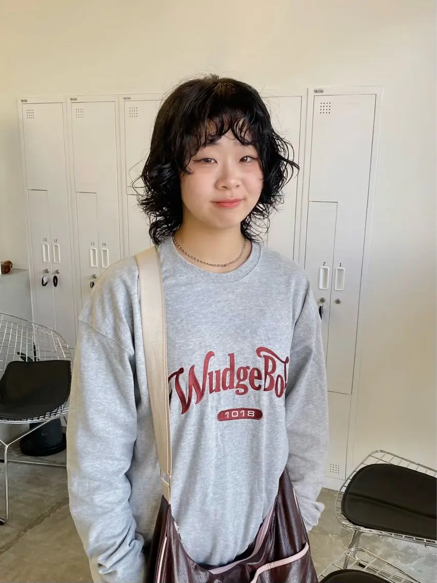 カラー パーマ インナーカラー ウルフカット ニュアンスパーマ カット パーマ サトウ リョウのヘアスタイル