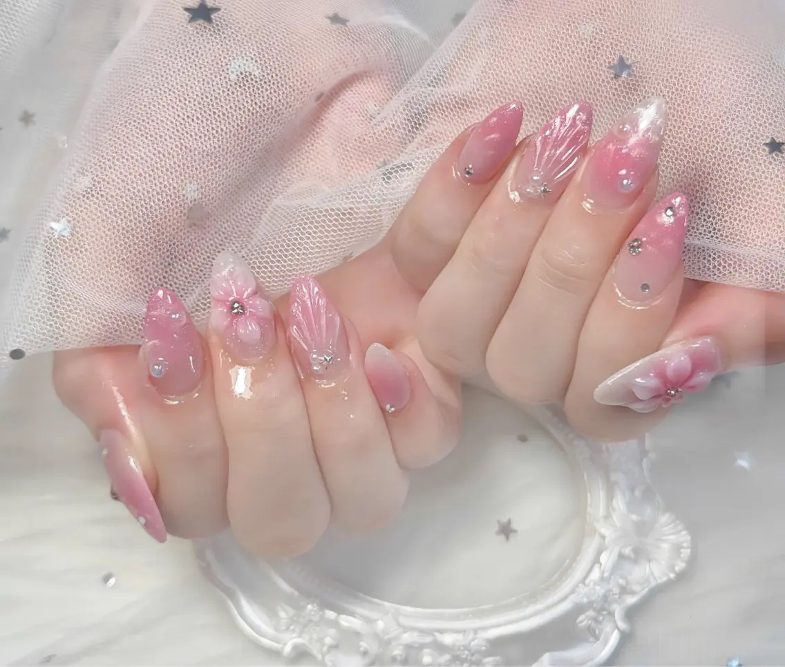 ネイル チークネイル 長さ出し フレンチネイル ジェルネイル グラデーション ハンドネイル THANHTHANH NAILのネイルデザイン