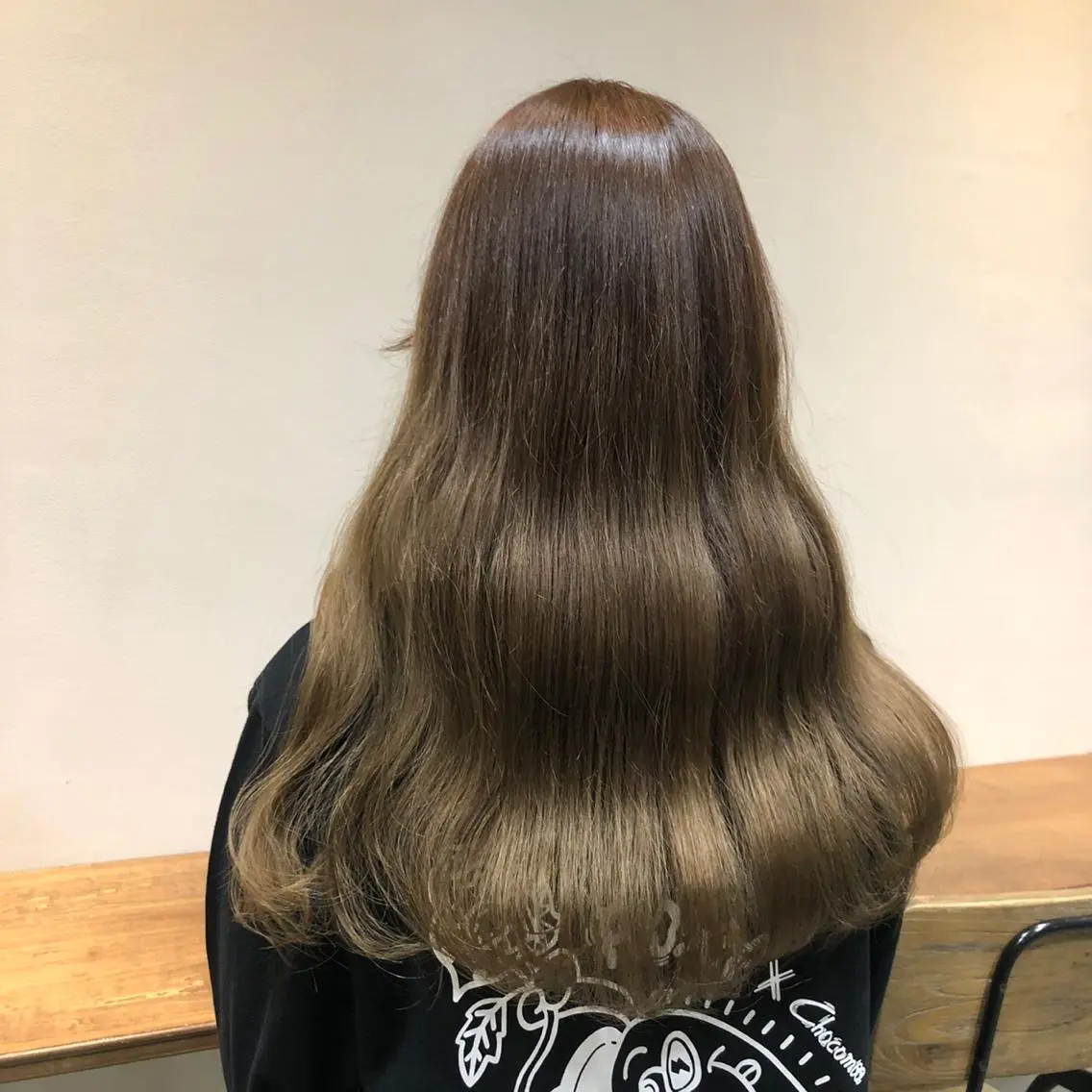 ロング カラー ブリーチ ハイトーン/レイヤー 💜Akaneのヘアスタイル