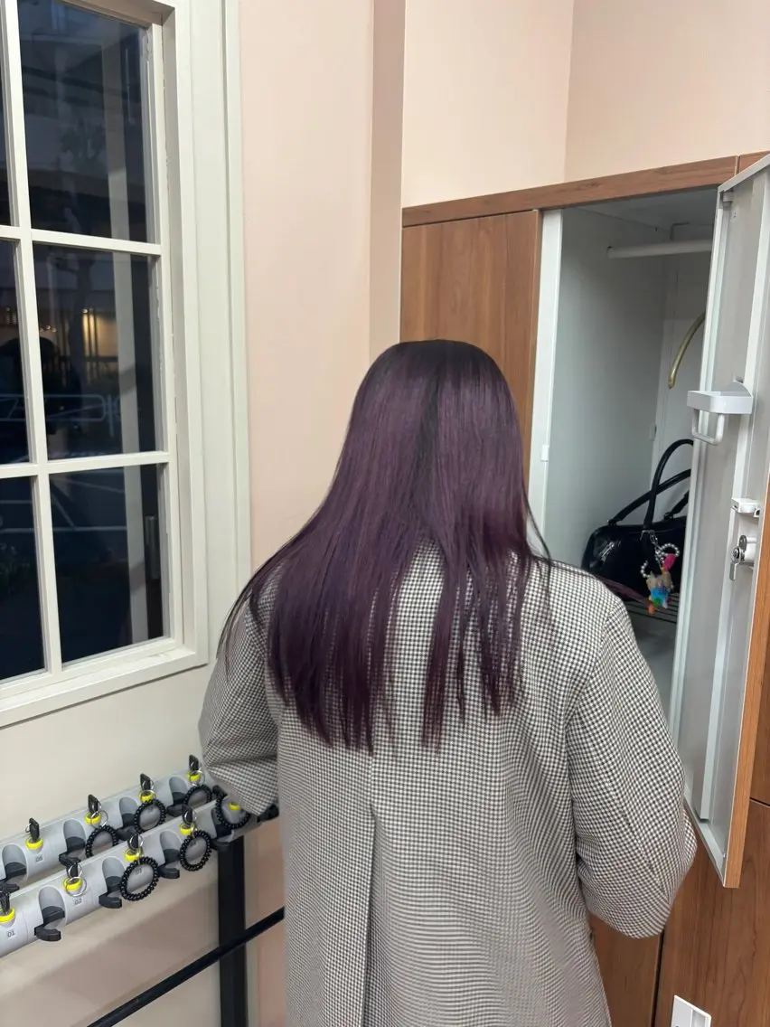 カラー ブリーチ ヘアカラー トリートメント ROCCOeast AKARIのヘアスタイル