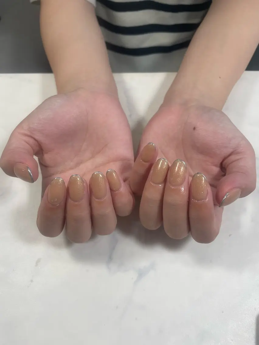 ネイル ラメ(グリッター) シルバー ハンドネイル COCOA🩵 Knailのネイルデザイン