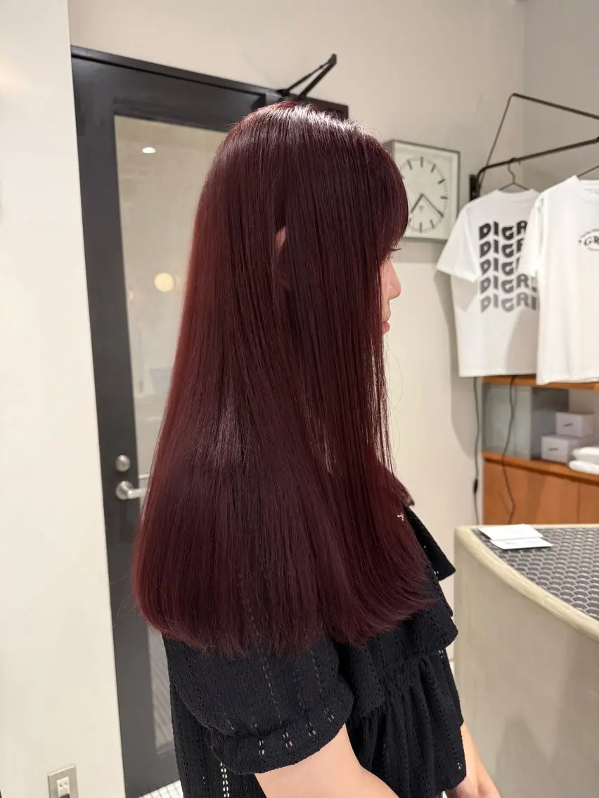ロング カラー レッドカラー カット ヘアカラー トリートメント コノカ/暖色カラー/ 透明感カラーのヘアスタイル