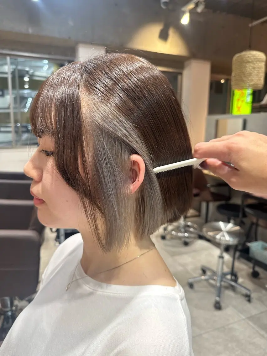 ショート カラー シルバー ヘアカラー トリートメント yu-kiハイトーン /ブリーチ無しカラーのヘアスタイル