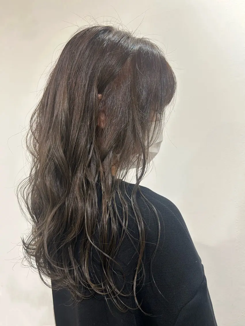 カラー アッシュ アッシュグレー アッシュグレージュ グレージュ ヘアカラー merc.🕊大西‎ 香瑚のヘアスタイル