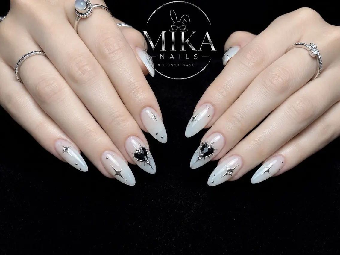 ネイル ハンドネイル Rina Mika Nailsのネイルデザイン