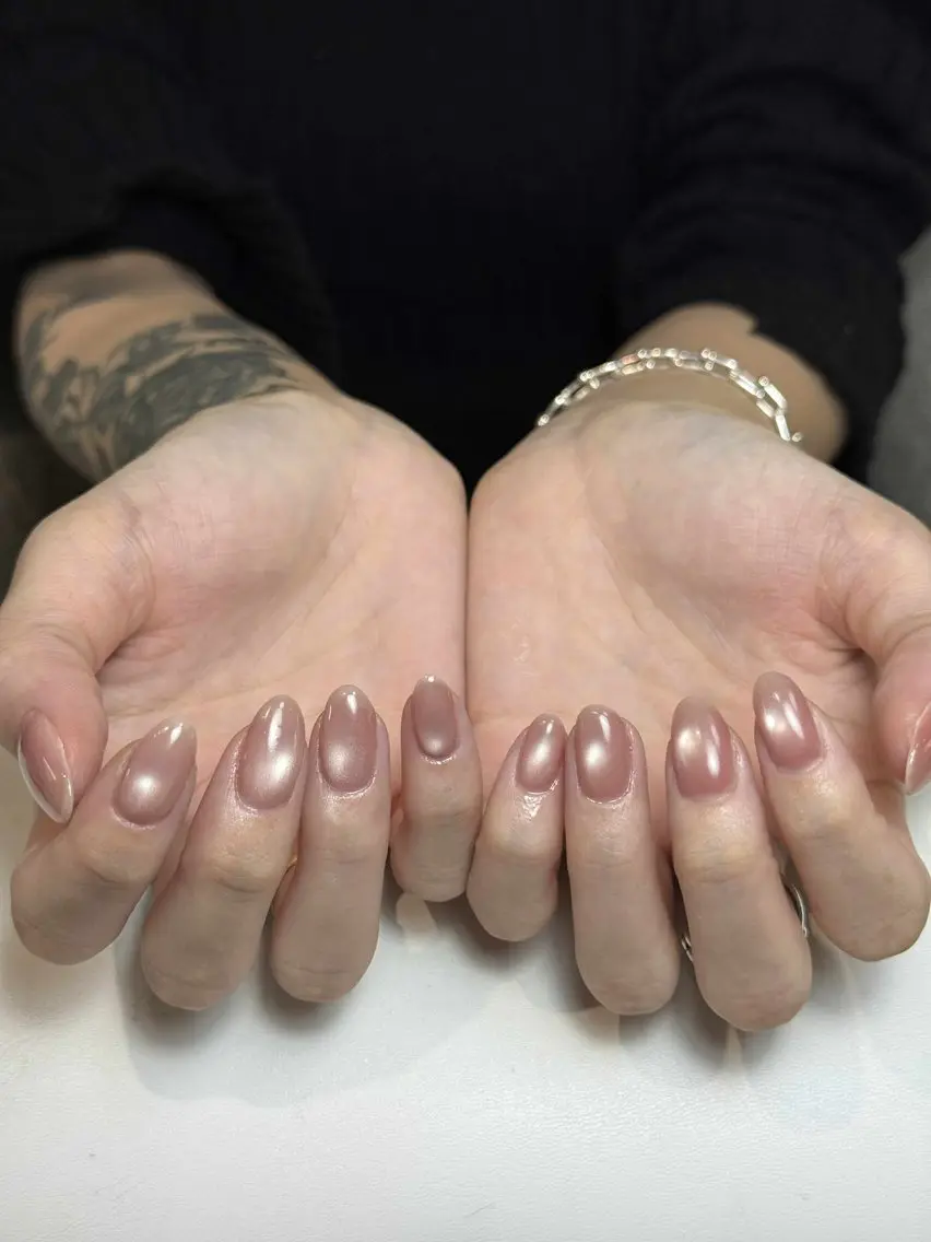 ネイル オーロラネイル ボルドー ブラウン 氷ネイル・うるうるネイル キラキラネイル ハンドネイル Julli NailStudioのネイルデザイン