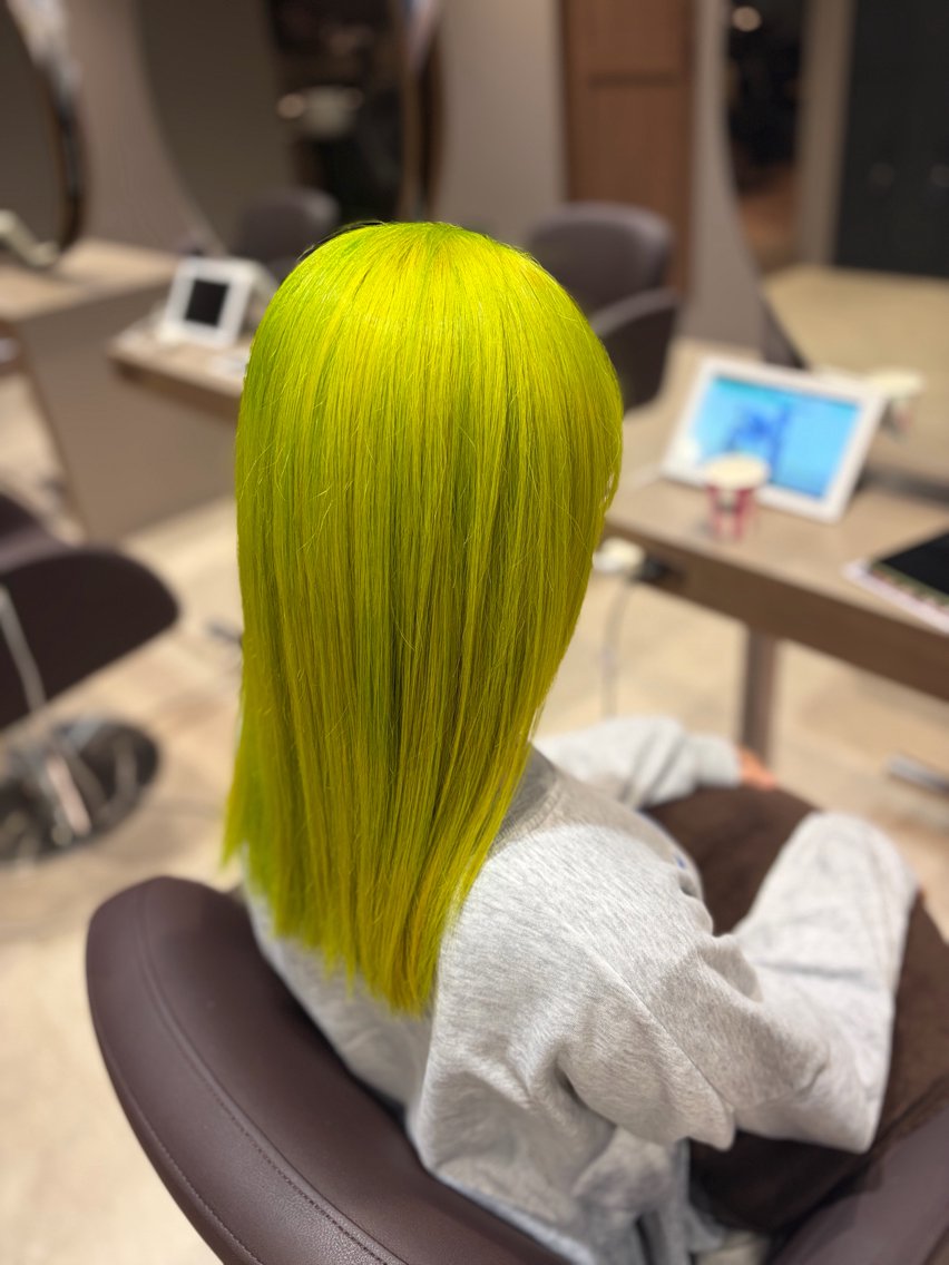 セミロング カラー ヘアカラー ショコララテ🩵 このか 🩵のヘアスタイル