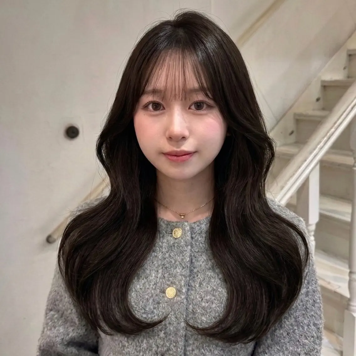 ロング カット 松葉 柚月のヘアスタイル