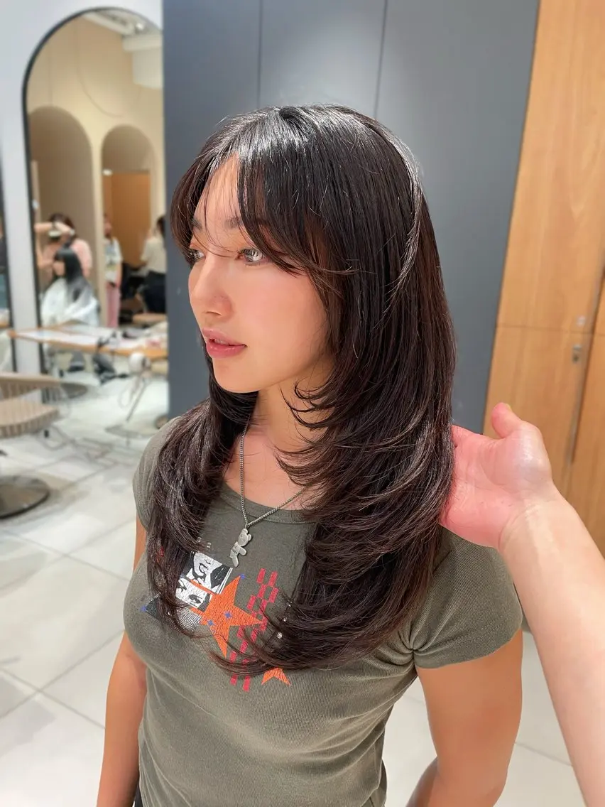 ロング レイヤーカット 【韓国❤️海外ヘア】 AYAKAのヘアスタイル
