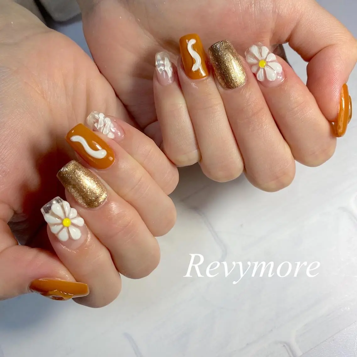ネイル フラワーネイル ジェルネイル キラキラネイル 韓国ネイル ニュアンスネイル nail salon Revymoreのネイルデザイン
