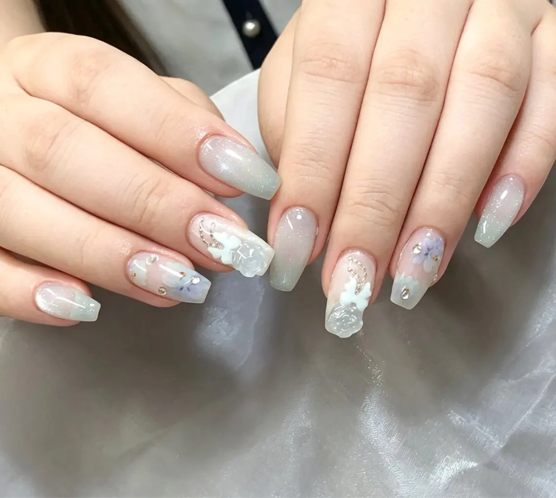 ネイル ハンドネイル Glow Minamiのネイルデザイン