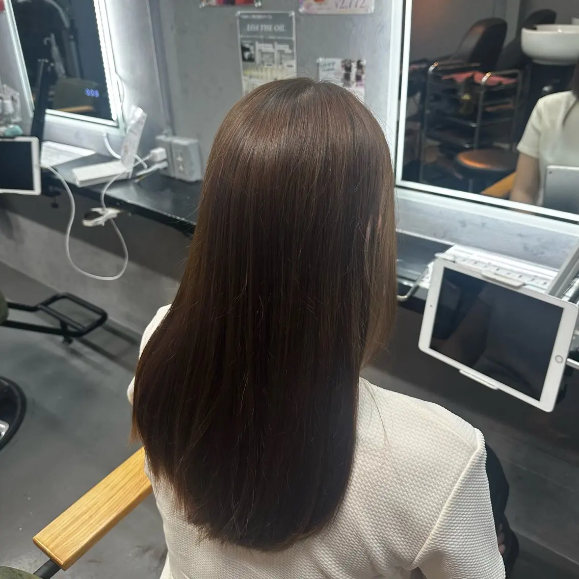 ロング ヘアカラー トリートメント 出崎 風果のヘアスタイル
