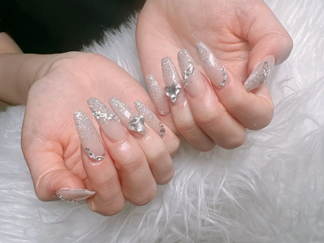 ネイル フレンチネイル ジェルネイル ガラスフレンチ ハロウィン ハート ハンドネイル H.baby Nail Salonのネイルデザイン