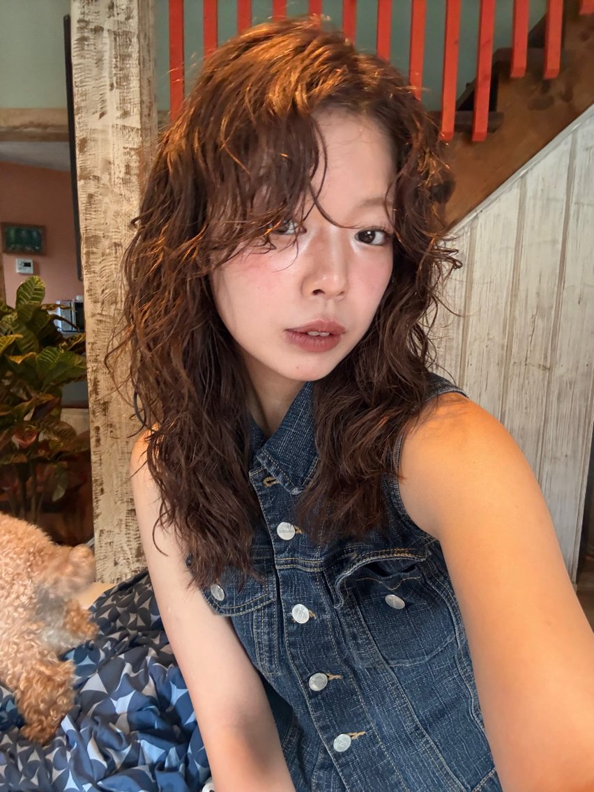 ロング レイヤーカット ロング ウルフカット カット ヘアカラー パーマ レイヤーカット\パー マ　chinatsuのヘアスタイル