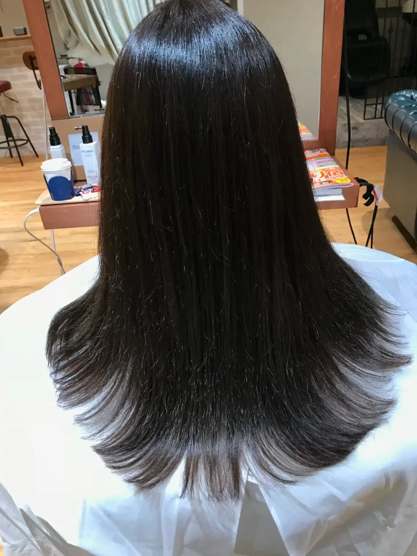 セミロング カット ヘアカラー Attirer Kaiのヘアスタイル