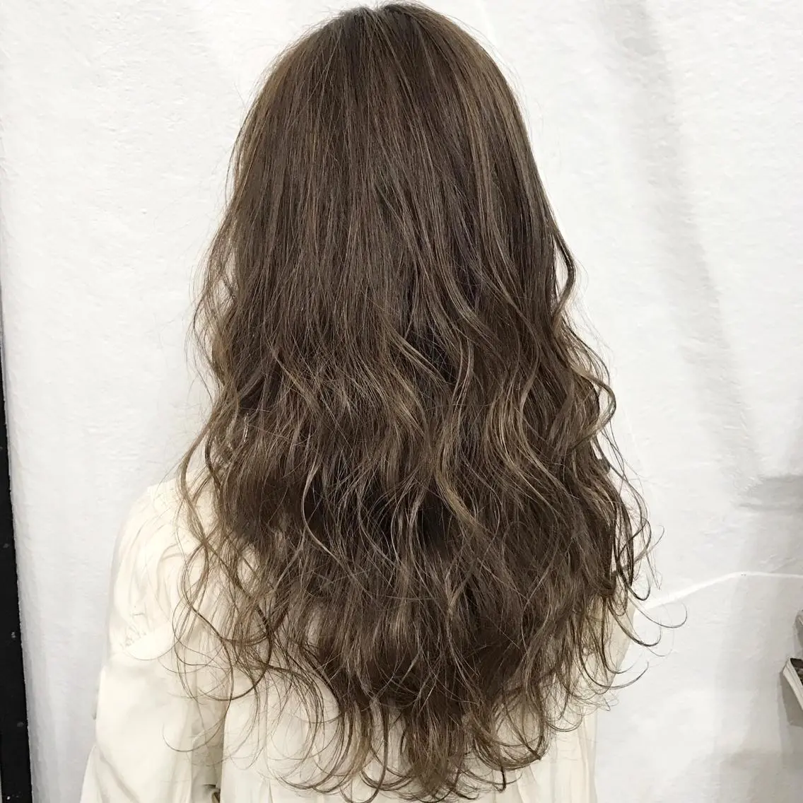 ロング カラー ベージュカラー グレージュ ハイライトカラー ハイライト K-POP好き美容師 🇰🇷Kai.Yのヘアスタイル