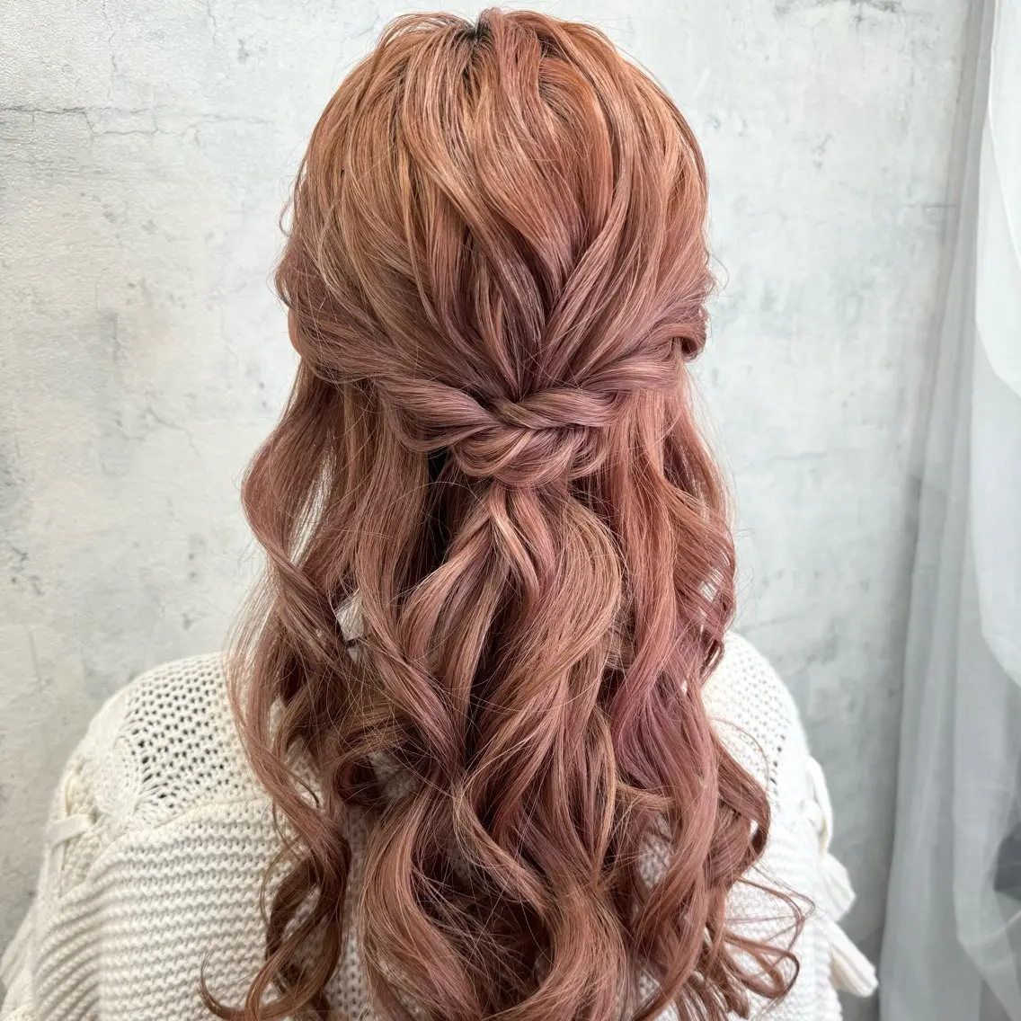 ロング ヘアアレンジ ハーフアップ 結婚式・ブライダル 松本ののか /錦/ヘアセットのヘアスタイル
