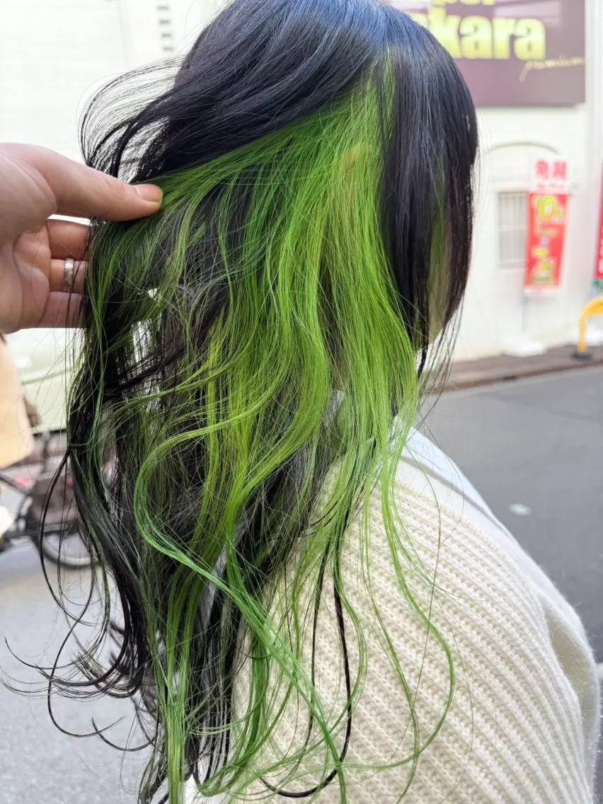 【ミニモ限定🉐⭐️】カット + インナーカラー(ブリーチ込み) + 5stepトリートメントの写真