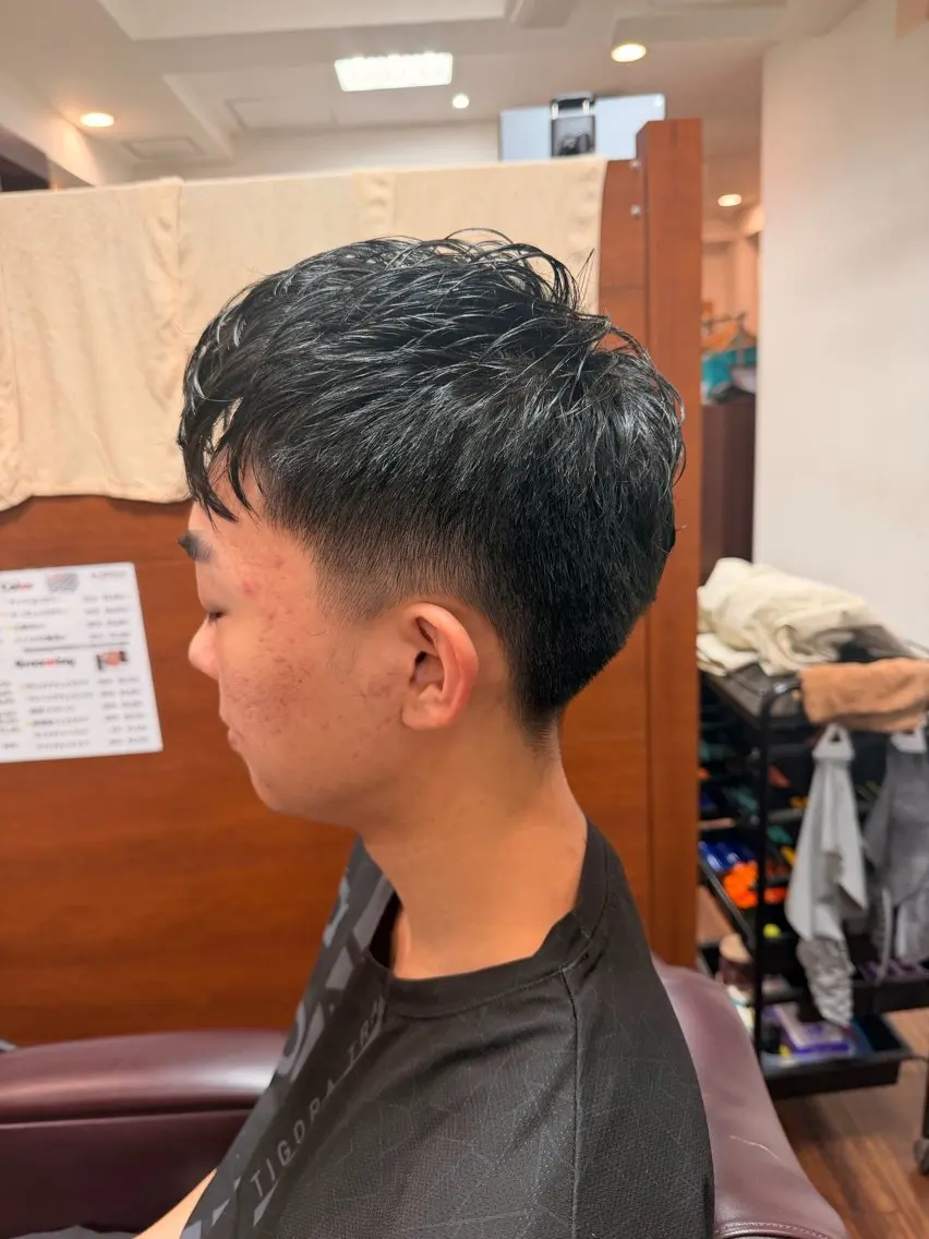 ショート メンズ 糸山 仁のヘアスタイル