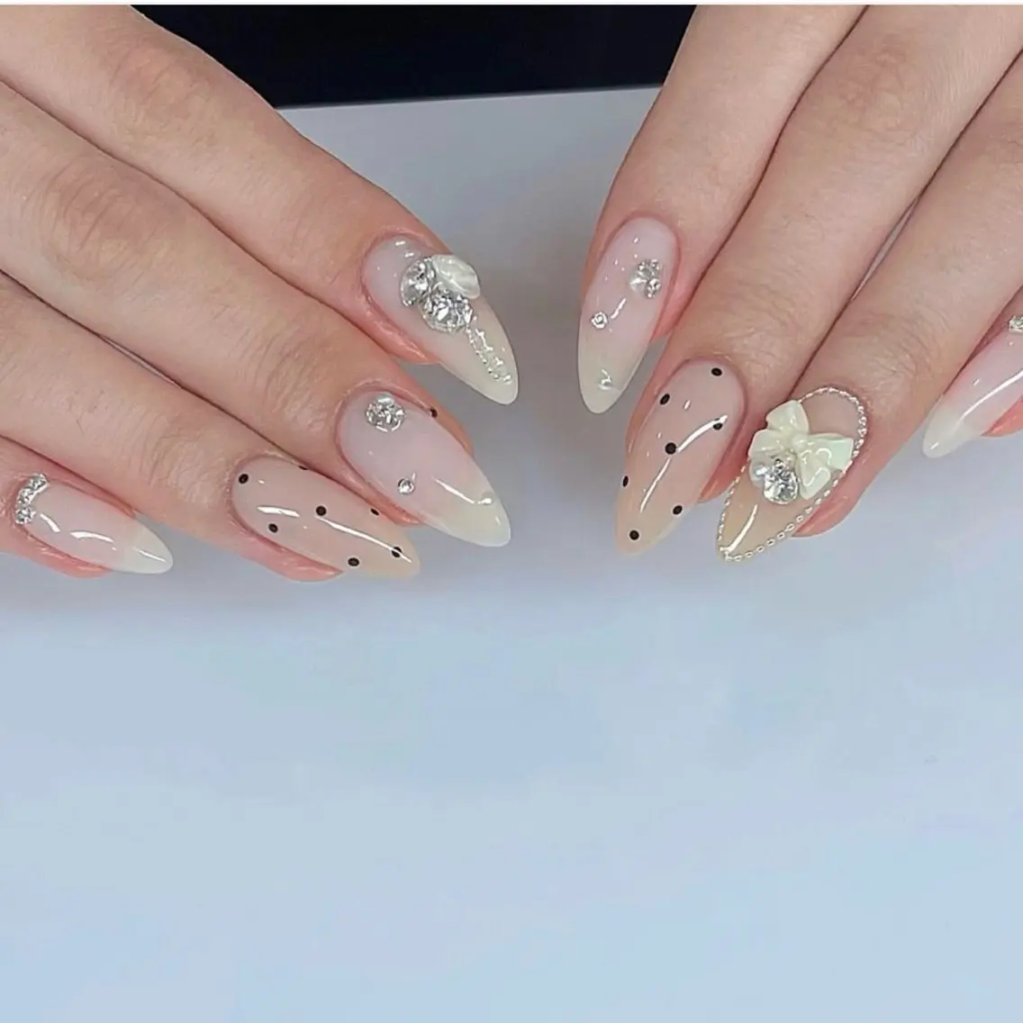 ネイル アートネイル フレンチネイル ジェルネイル グラデーション 韓国ネイル ハンドネイル Akina Nail 亀戸のネイルデザイン