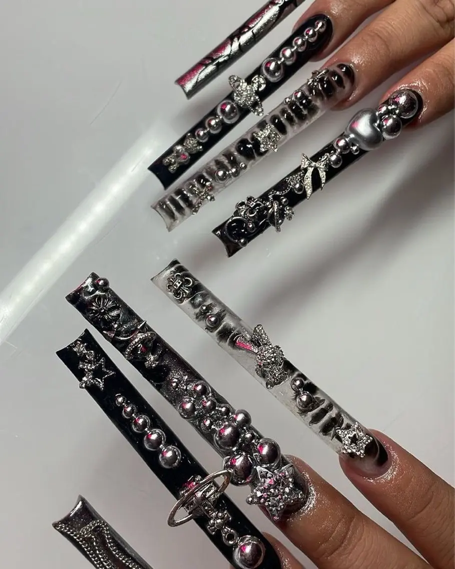 ネイル チークネイル ドット フレンチネイル グラデーション ハート ハンドネイル Julli NailStudioのネイルデザイン