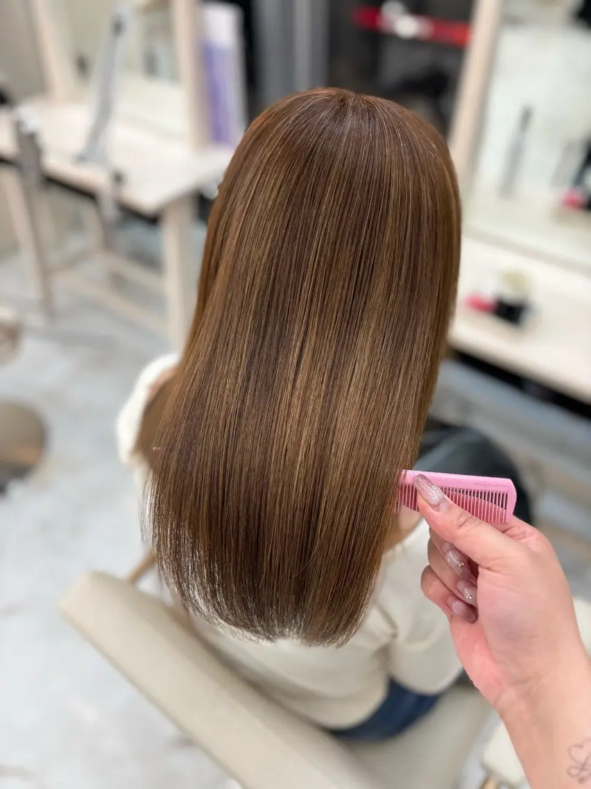 セミロング カラー ハイライトカラー ハイライト 髪質改善 トリートメント 💖艶髪縮毛矯正💖 Miikuのヘアスタイル