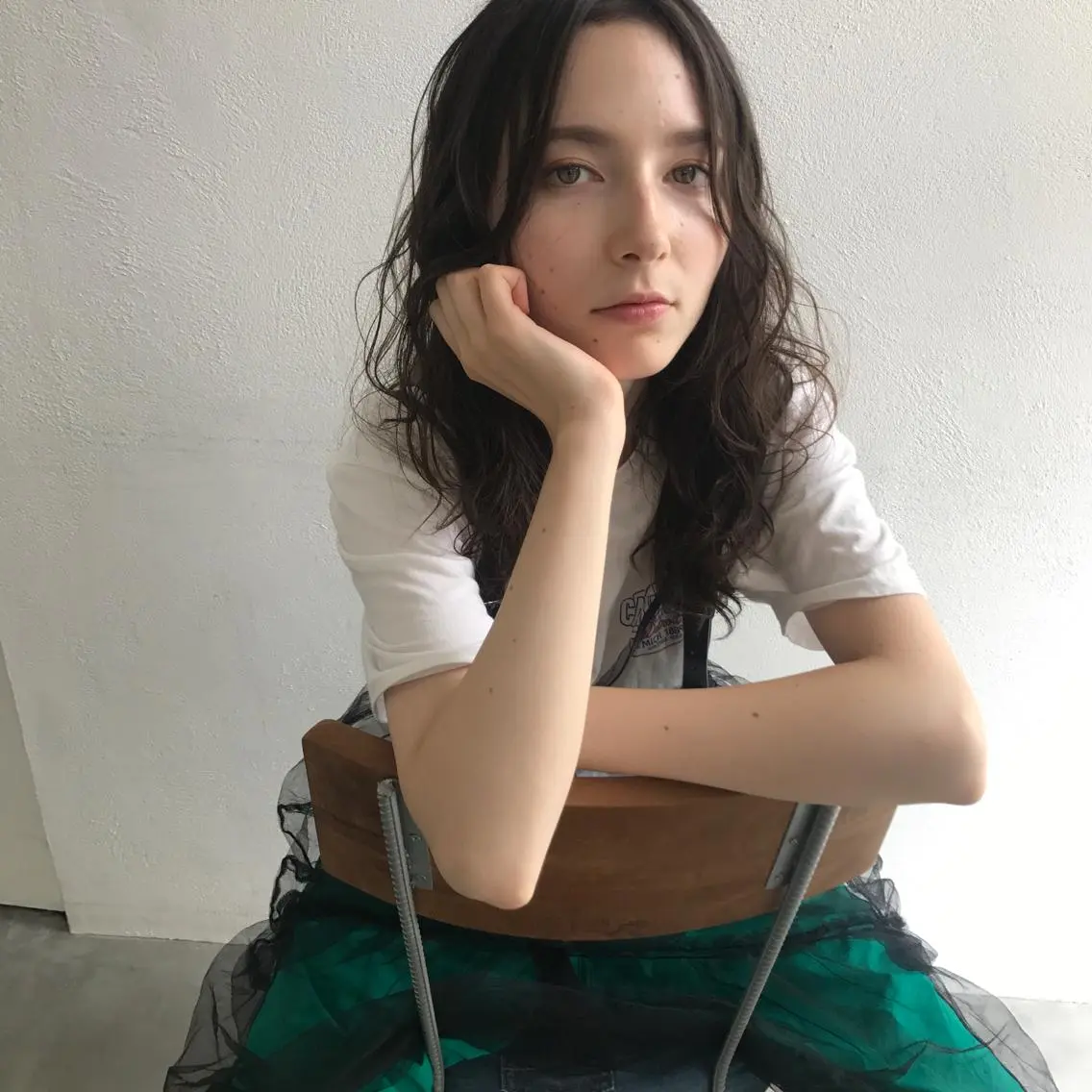ロング パーマ 末永 穂奈美のヘアスタイル