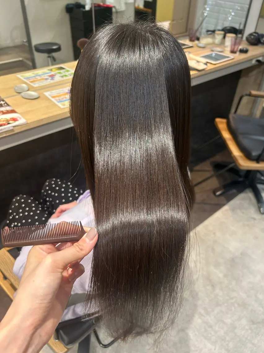 ロング パーマ 髪質改善 ストレートパーマ カット 縮毛矯正 トリートメント hubhair レイヤー/透明感のヘアスタイル