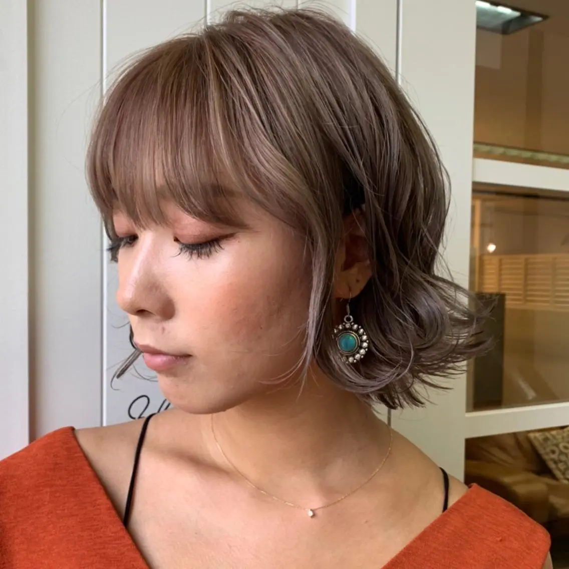 ミディアム カラー グレージュ レイヤー / メンズ 🇰🇷 細江 美紅のヘアスタイル