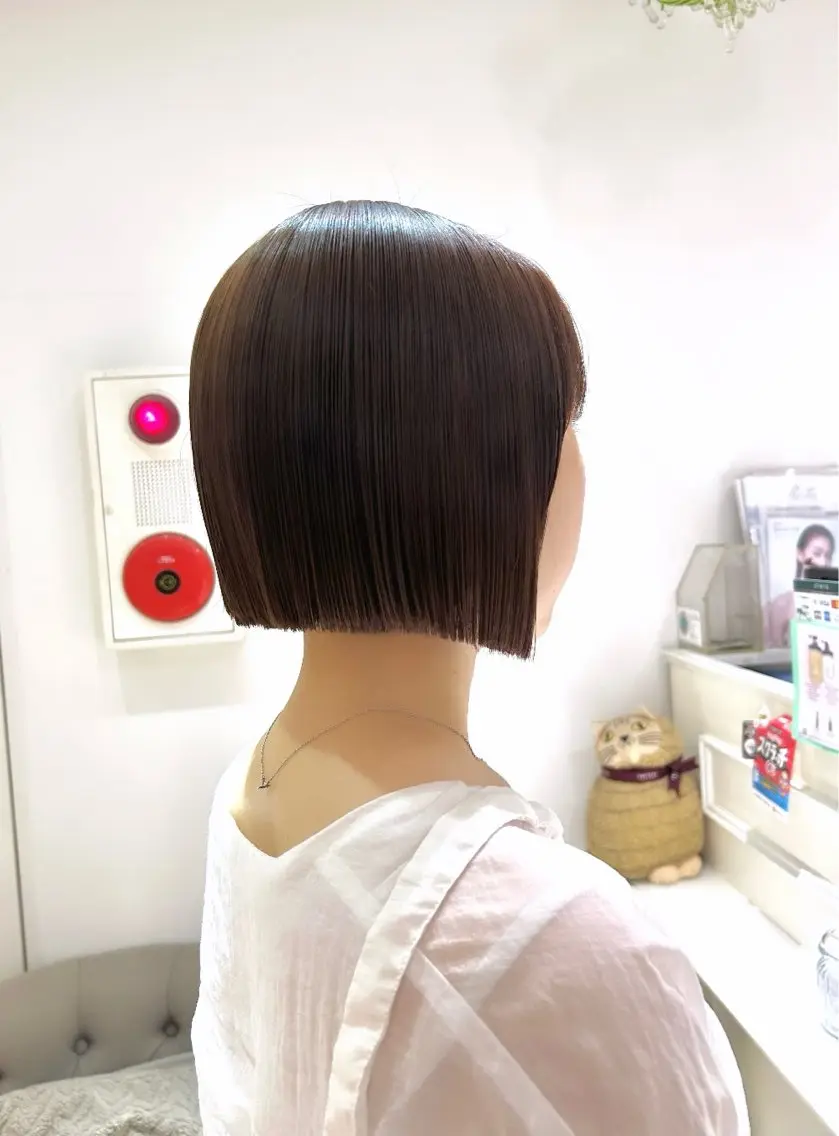 ショート カット 吉水 彩乃 /ボブ/艶感カラーのヘアスタイル