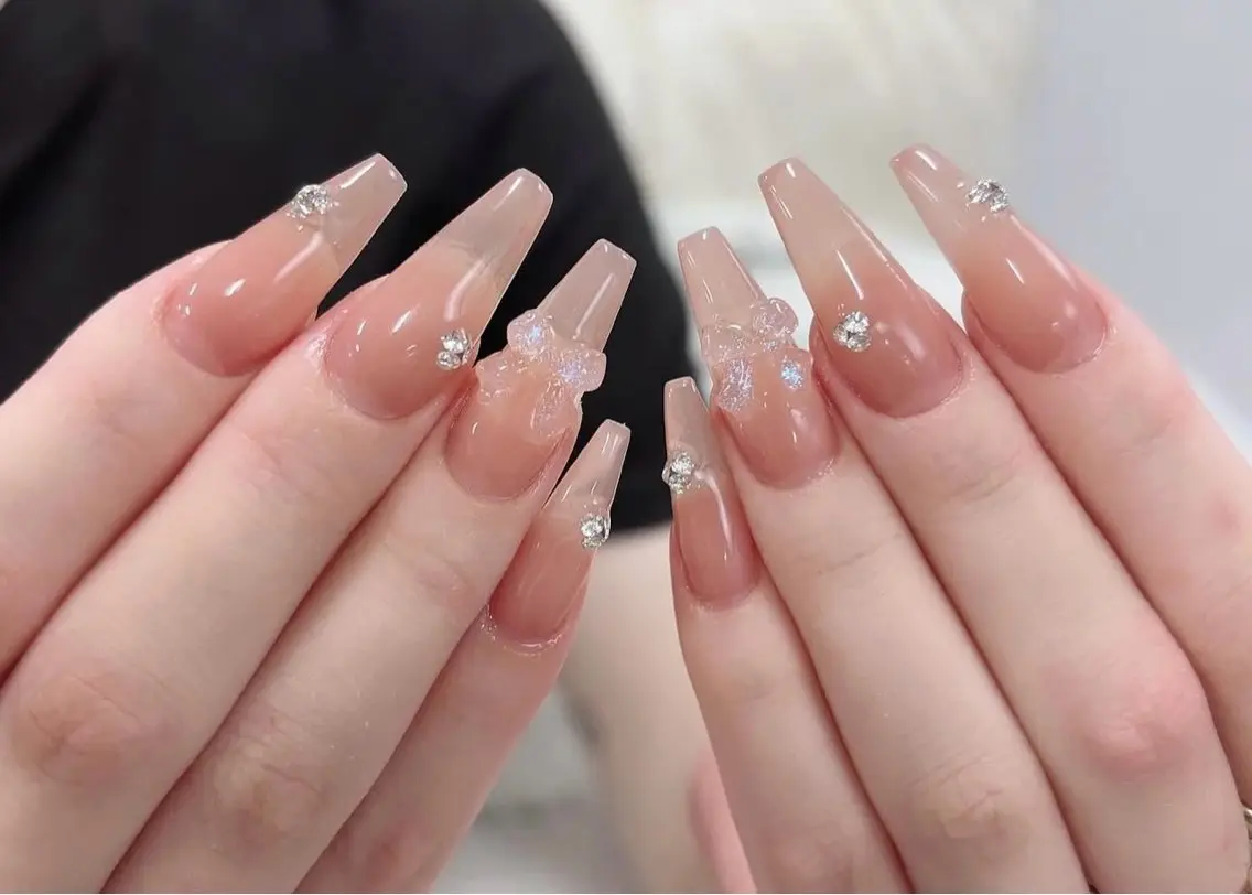 ネイル Luna Nailsのネイルデザイン